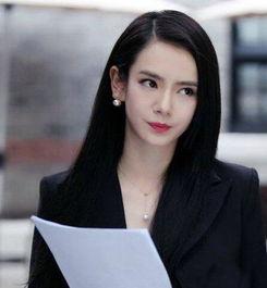 演员戚薇的照片大全